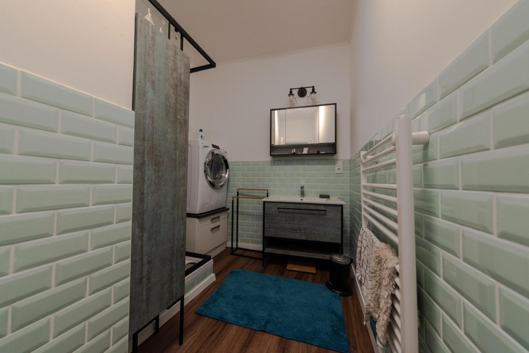 Short-term Apartment *
